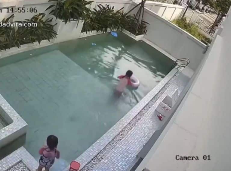 Mueren dos hermanas ahogadas en una alberca; sus padres se tomaban fotos