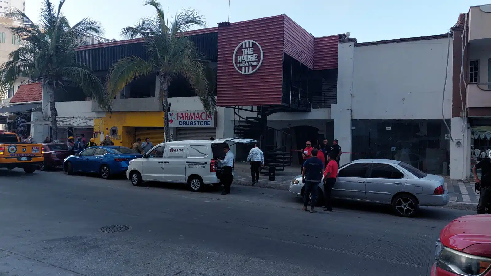 Un trabajador de la construcción en Mazatlán murió al caer de un segundo piso en la Zona Dorada.