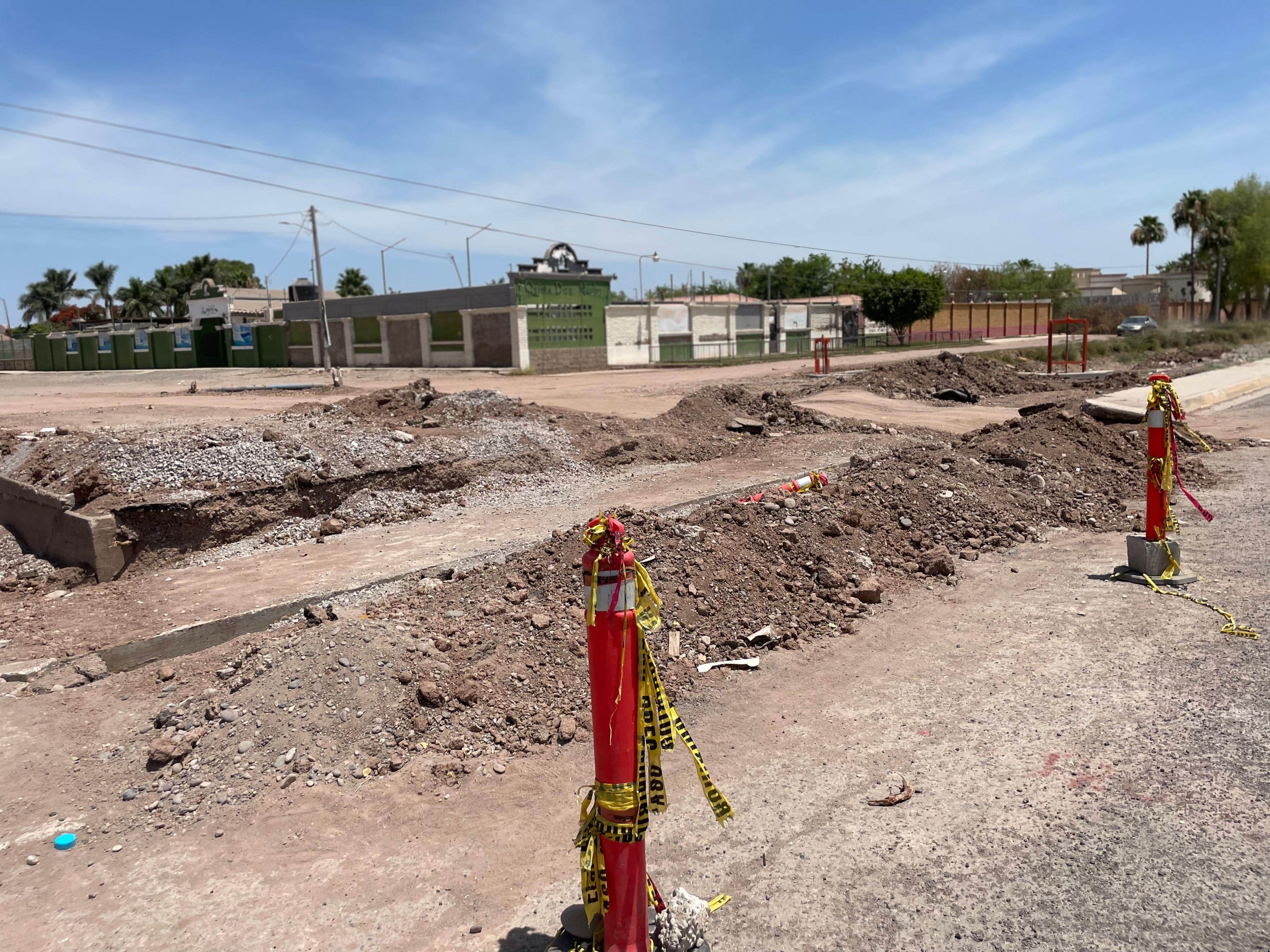 Obra de rehabilitación del puente de acceso al ejido 9 Diciembre, misma que se encuentra paralizada