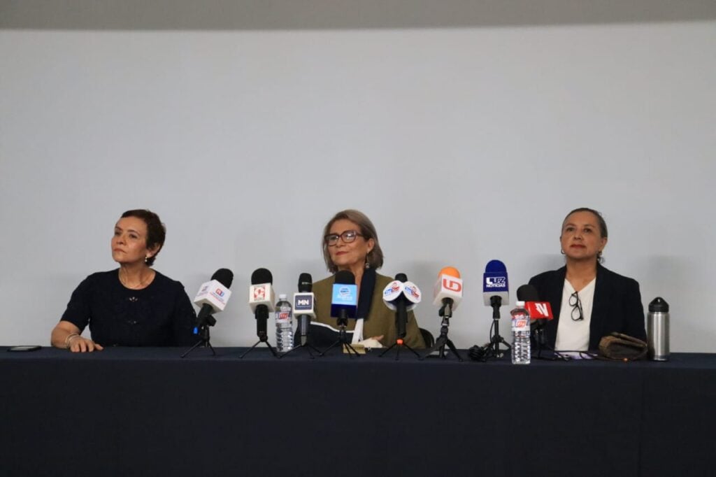 Conferencia de prensa del Patronato Parque Faro Mazatlán I.A.P.