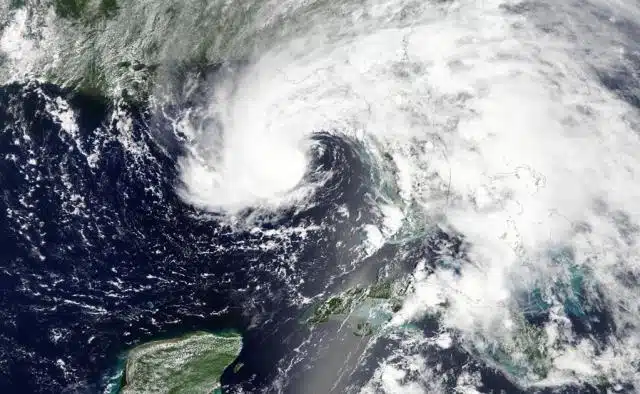 Por Ciclón Tropical Uno suspenden clases en Tamaulipas