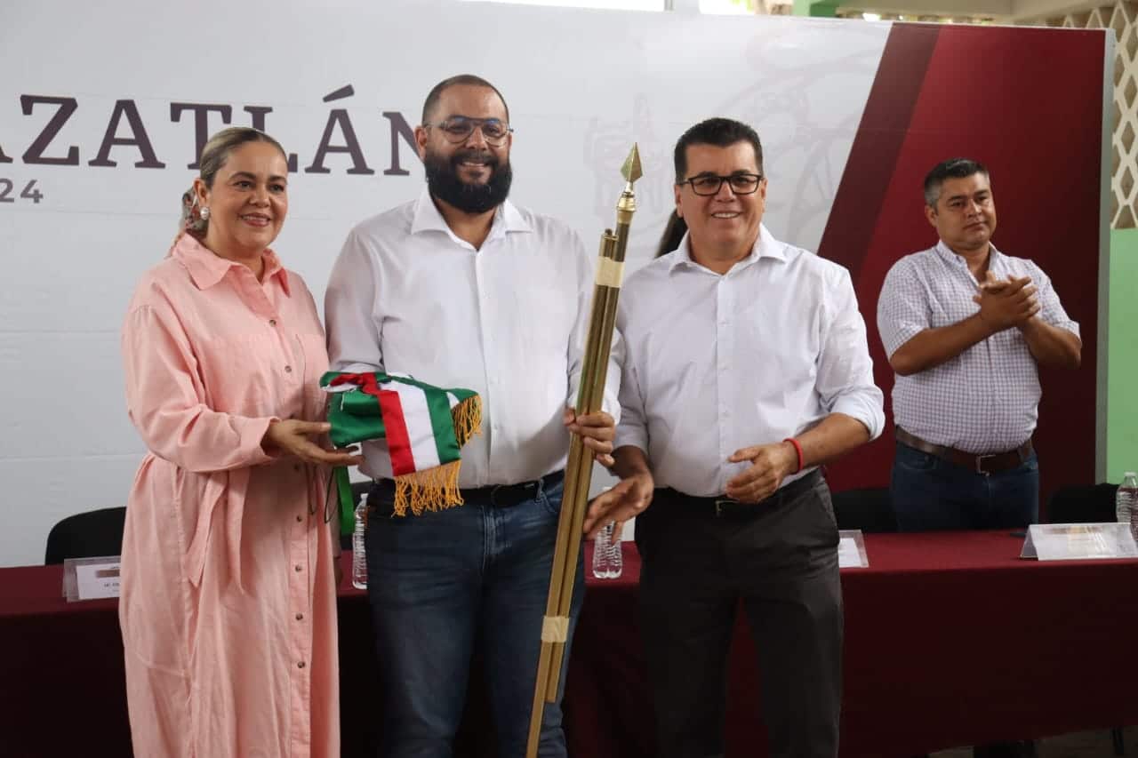 Lunes Cívico en la primaria “Licenciado Benito Juárez” en la sindicatura de El Quelite