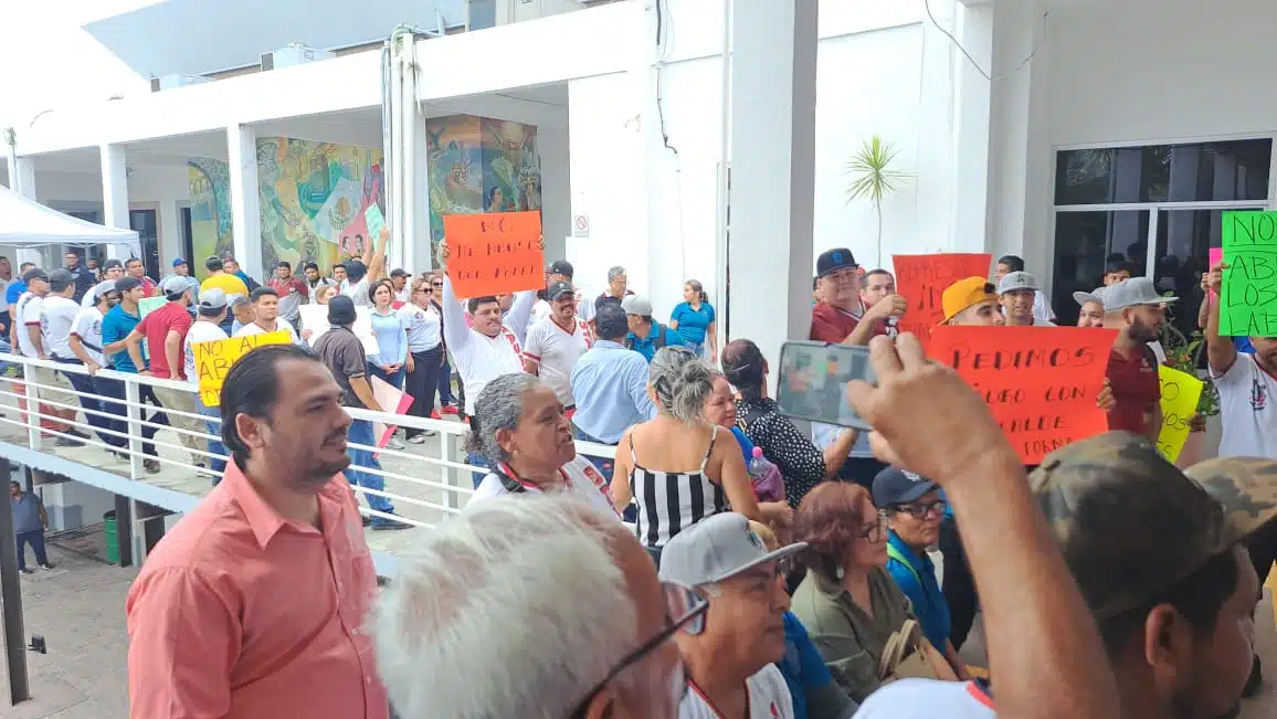Manifestación por parte de Stasam en Mazatlán