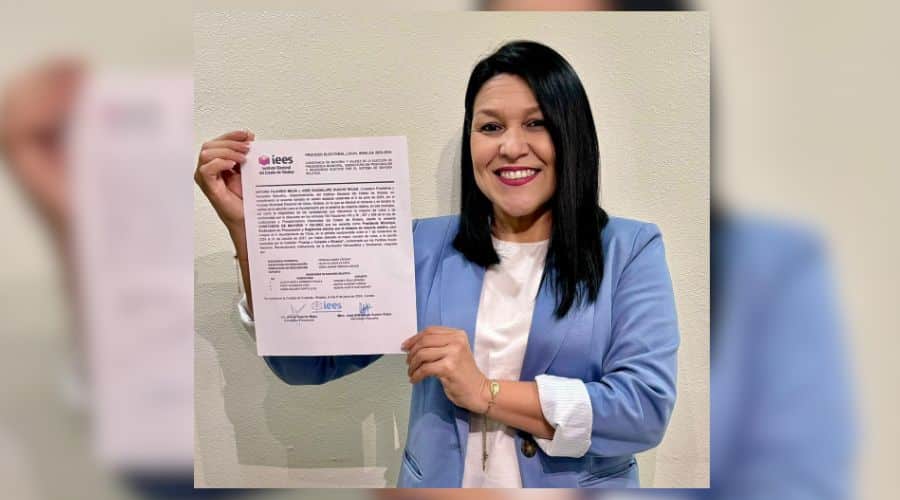 Recibe Yoni Gámez su constancia como alcaldesa de Choix