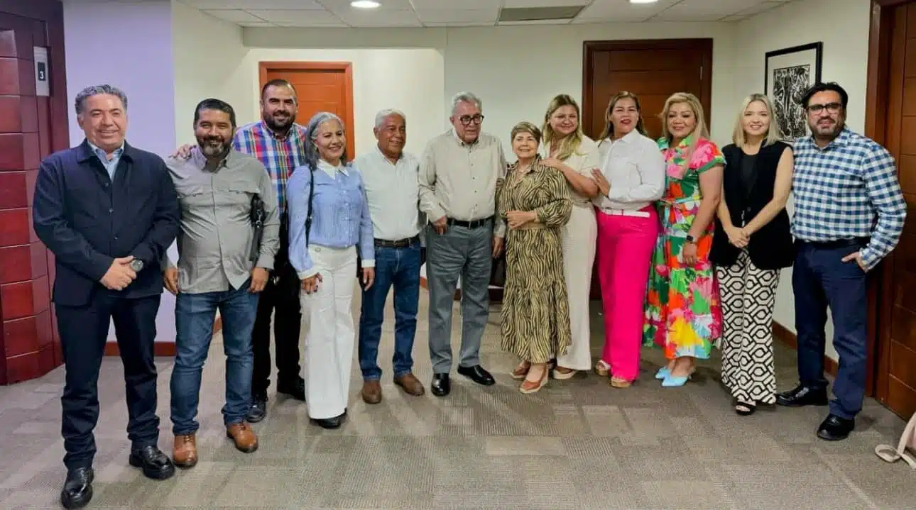 Reunión de algunos alcaldes elector de Sinaloa con Rubén Rocha Moya