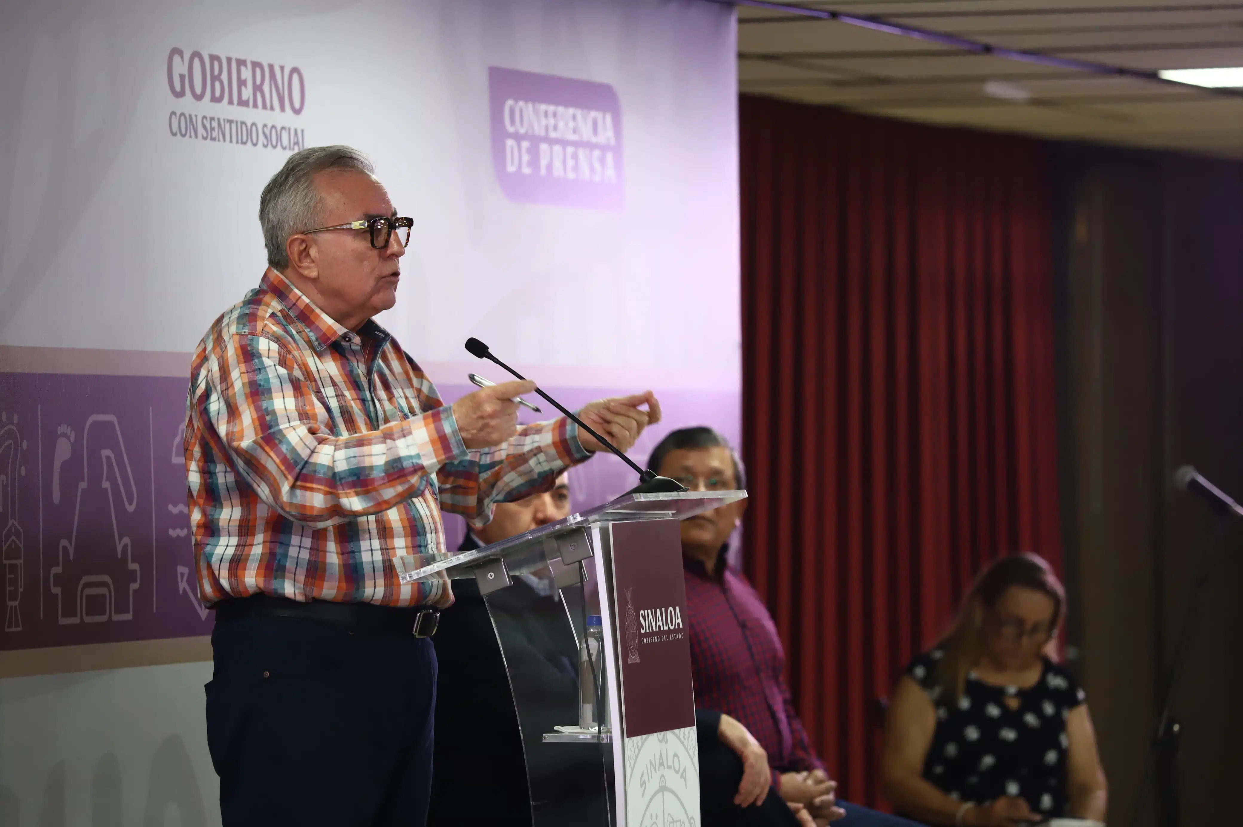 Rubén Rocha Moya expresó que no impugnara repartición de diputados plurinominales