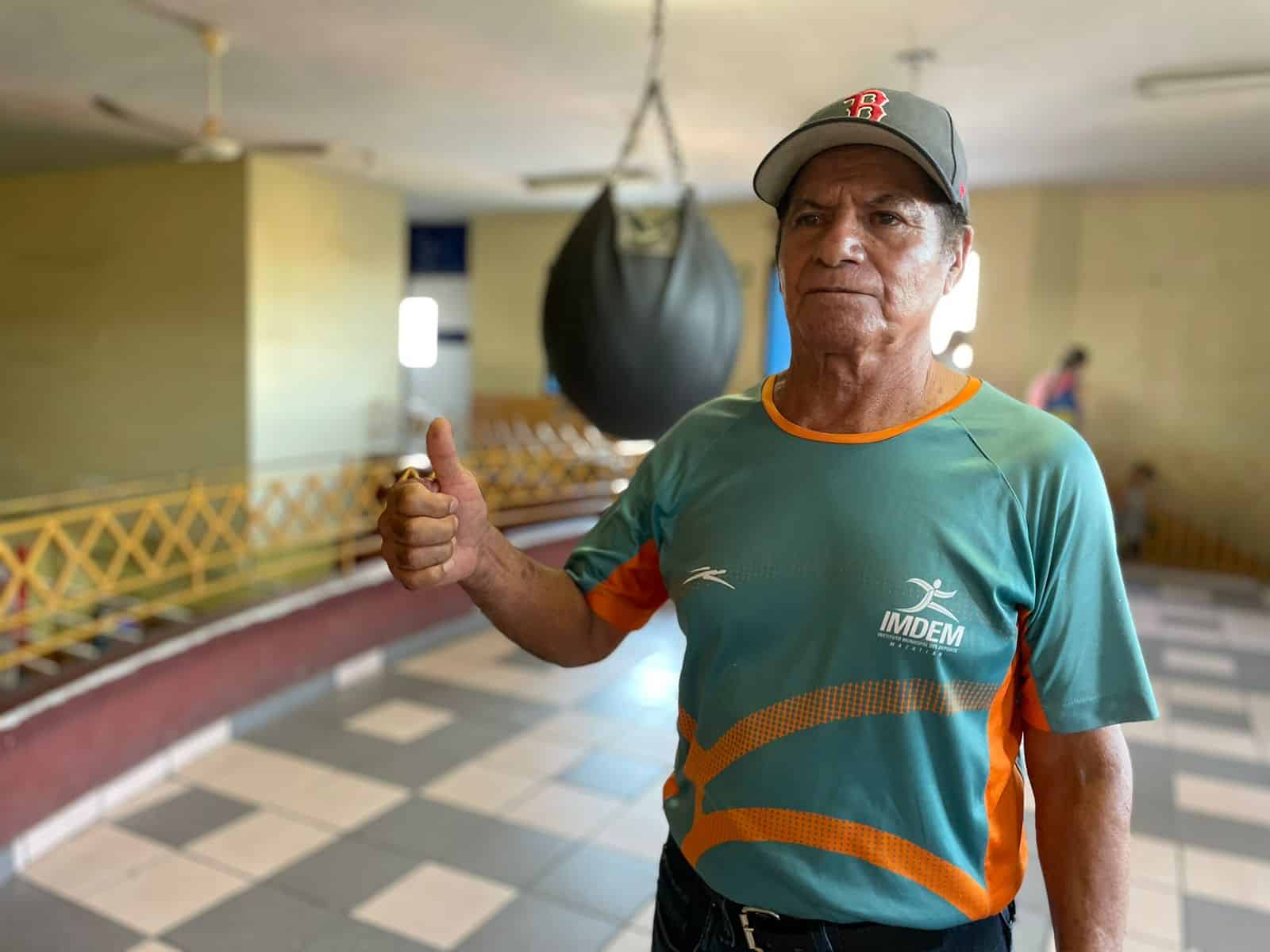 Rubén Téllez, el abuelo del box, en el gimnasio Zápari Boxing en Mazatlán