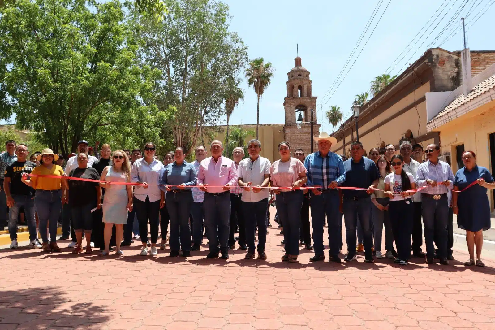 autoridades de Sinaloa de Leyva inauguran obra