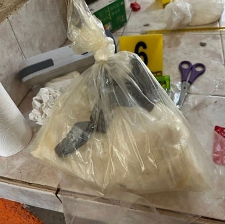 Aseguramiento de sustancias ilícitas en una casa en Culiacán