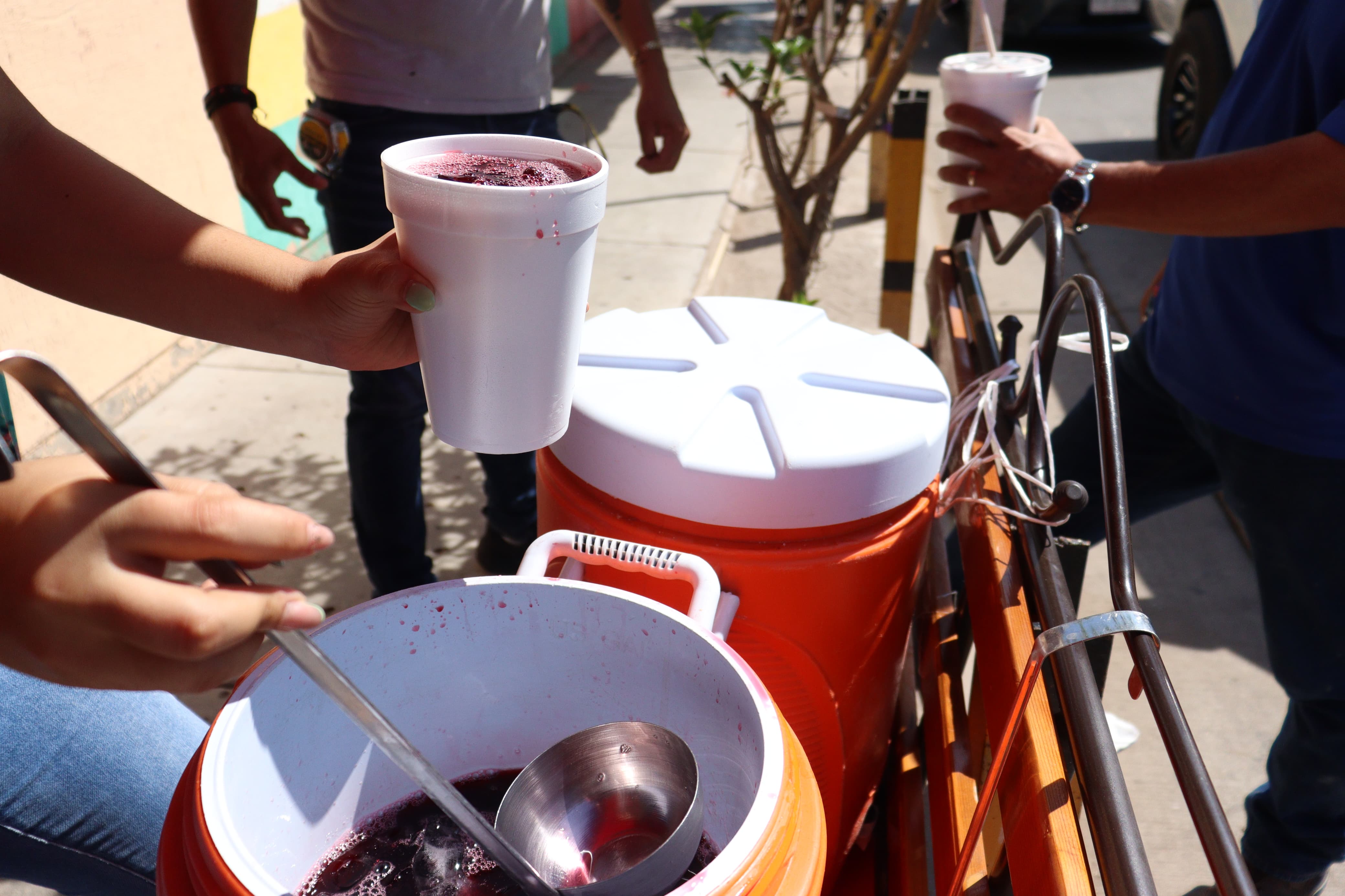 Los mochitenses se han solidarizado con una venta de tacos de guiso y tortillas de harina en beneficio a Ricardo