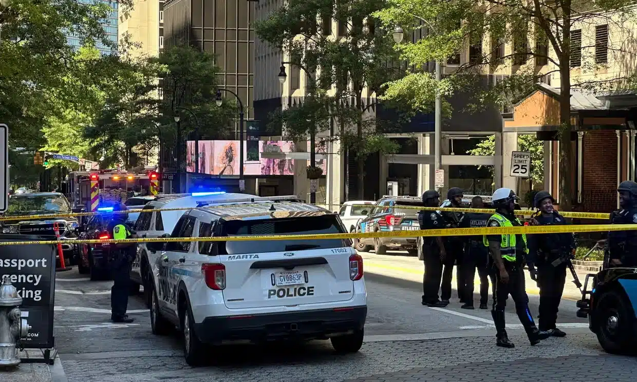 La policía de Atlanta acordona el área del tiroteo