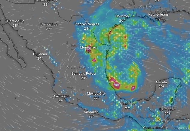 Así marca el espectro del sistema Windy la posición y extensa cobertura del ciclón Alberto