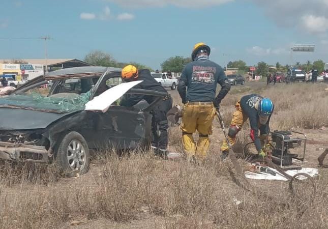 Accidente sobre la México 15 en Guasave
