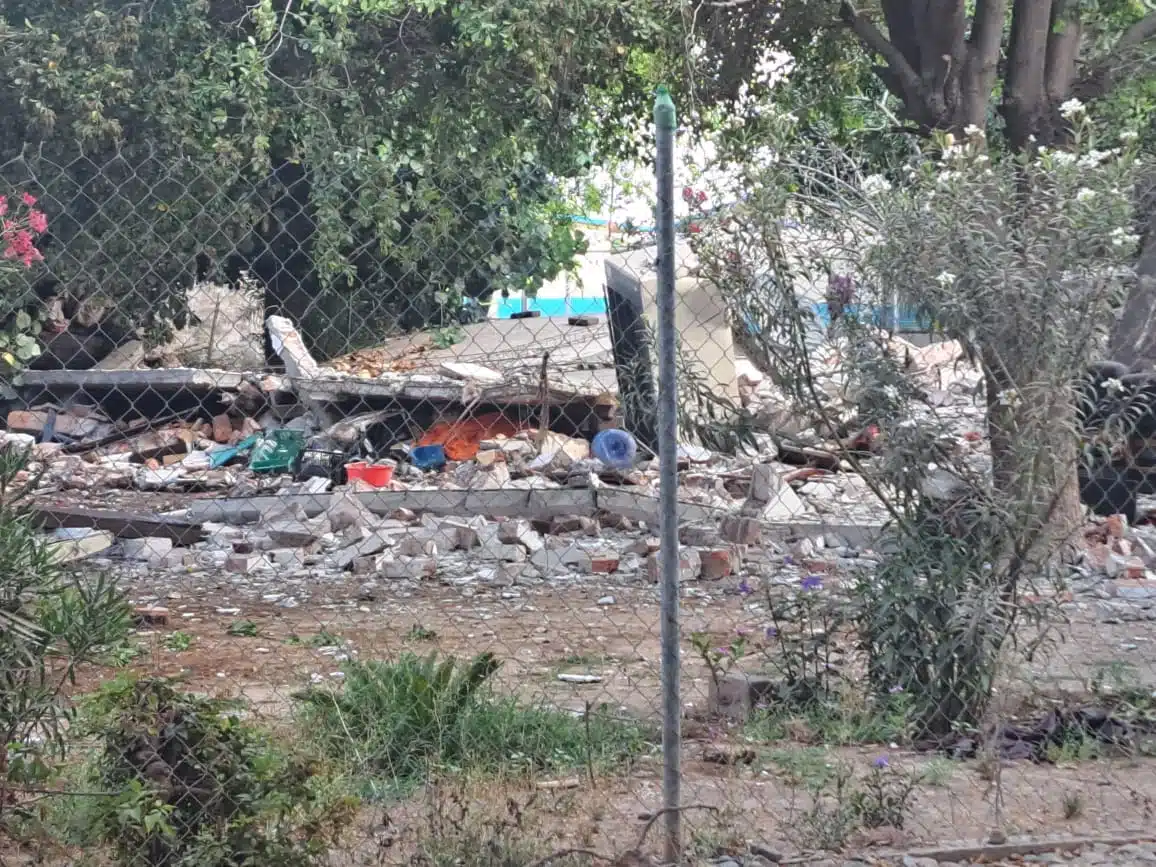 Escombro tras explosión de una vivienda