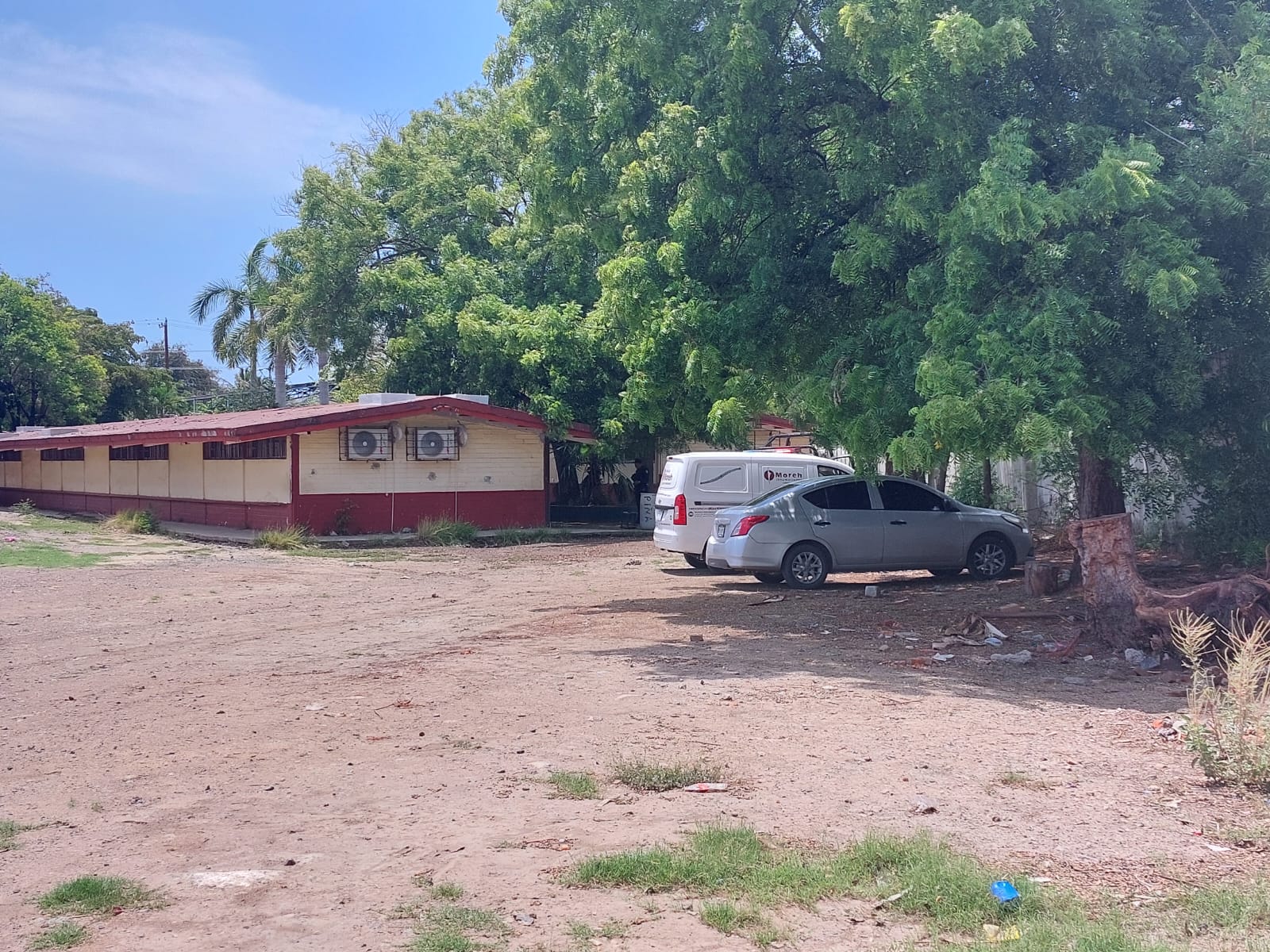 Ambulancia en escuela primaria