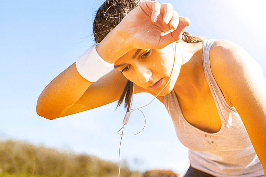 Mujer con golpe de calor