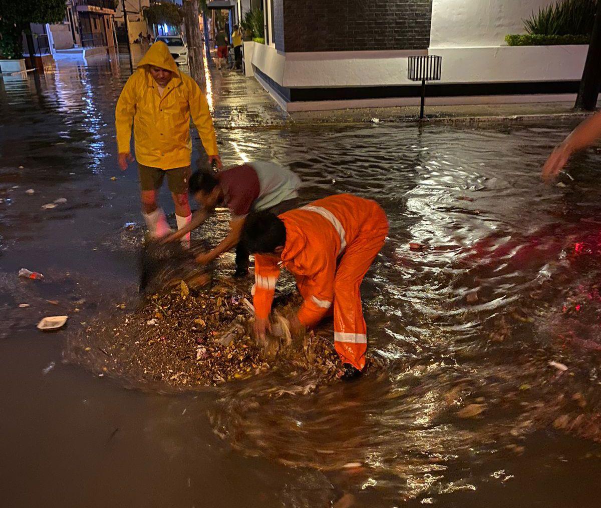 Basura en alcantarillas de Mazatlán