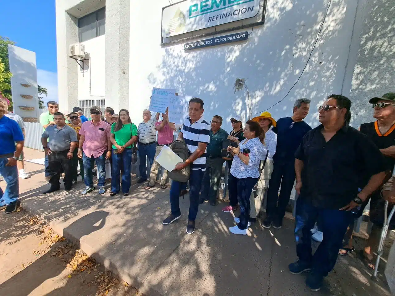 Trabajadores de Pemex manifestándose