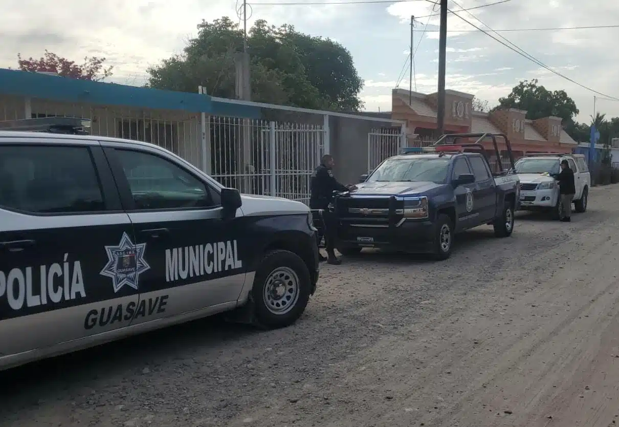 Policía Municipal en domicilio de Guasave
