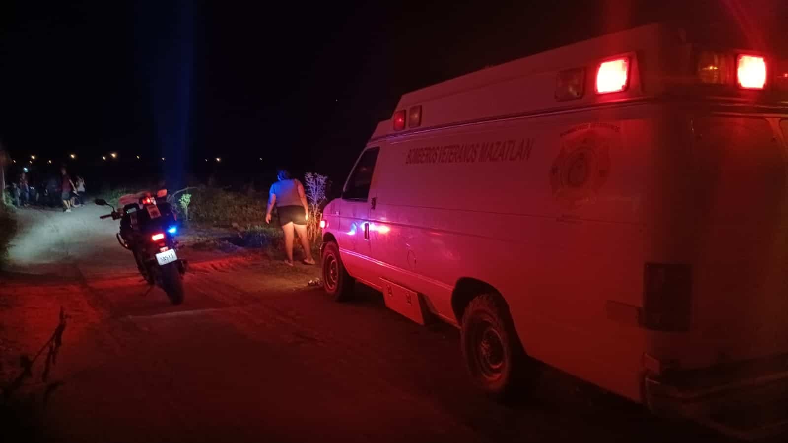 Bomberos Veteranos El Castillo en el lugar de los hechos