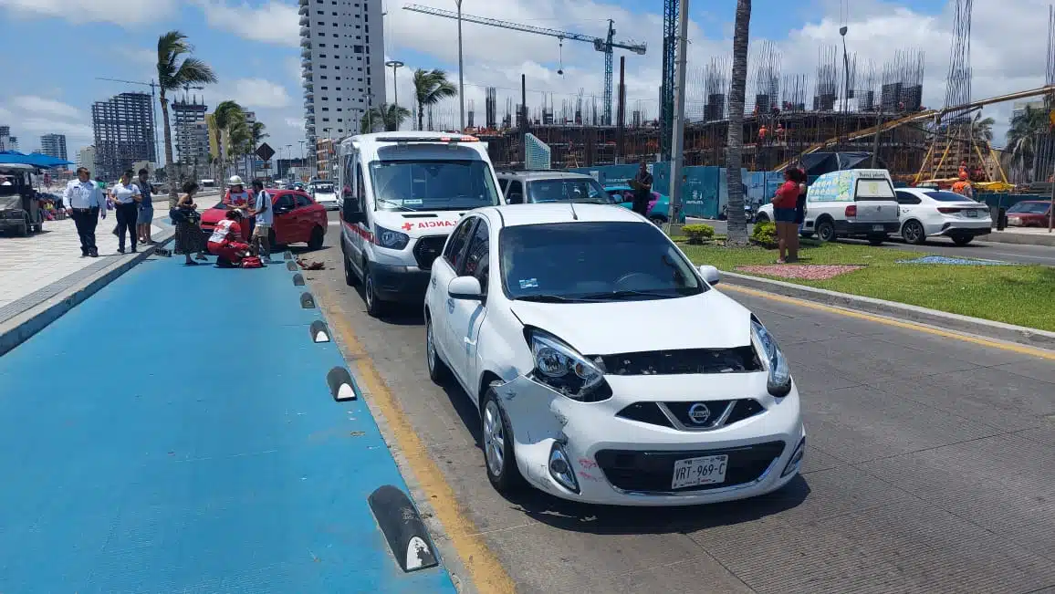Accidente en la avenida Del Mar en Mazatlán