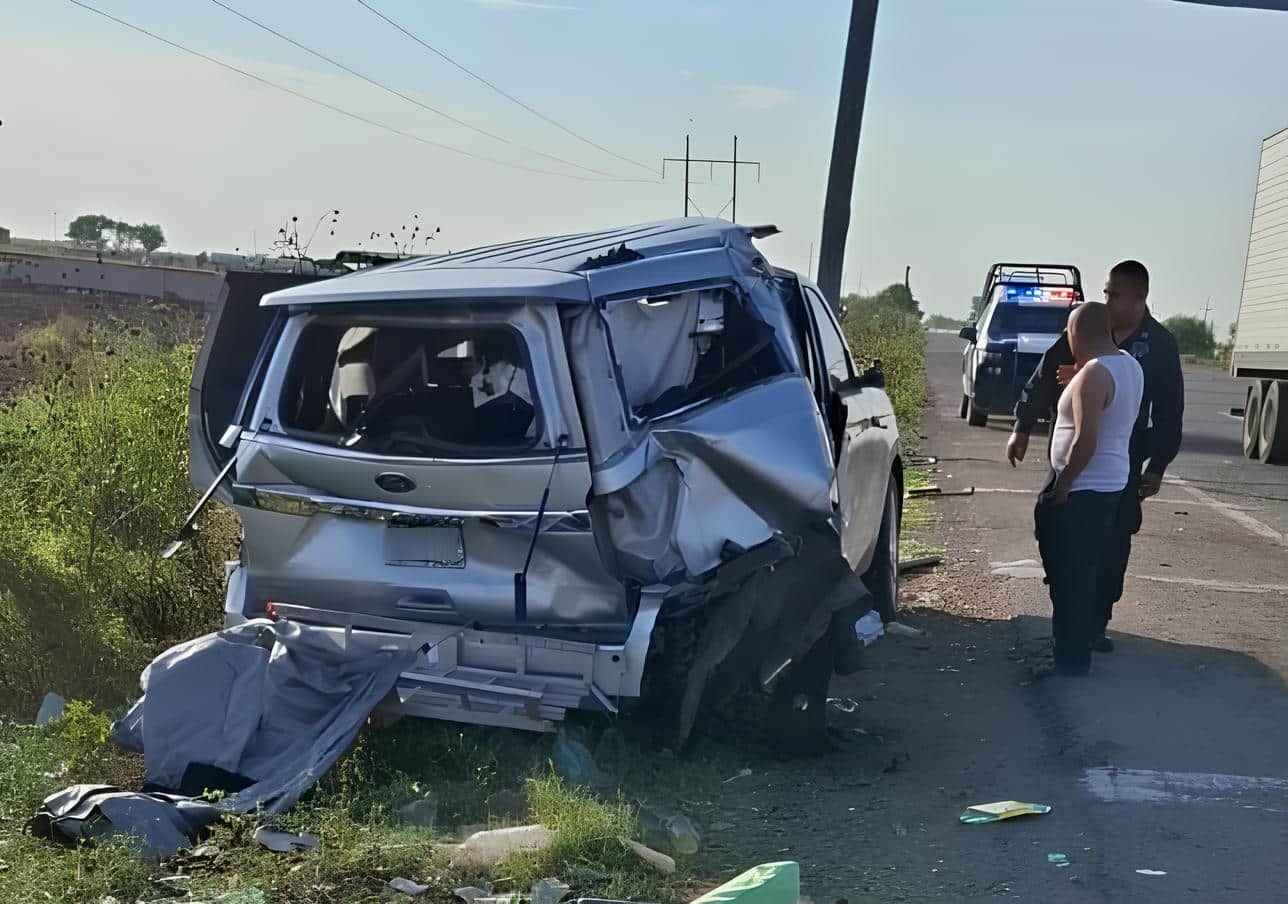 Accidente-sobre-la-carretera-México-15-en-Guasave