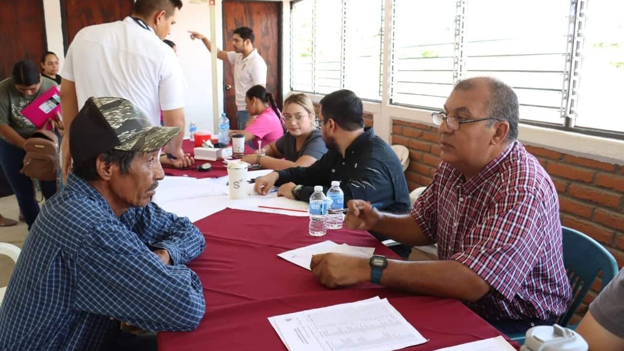 Alcalde de Ahome traslada “Bienestar en tu comunidad” a Emigdio Ruiz