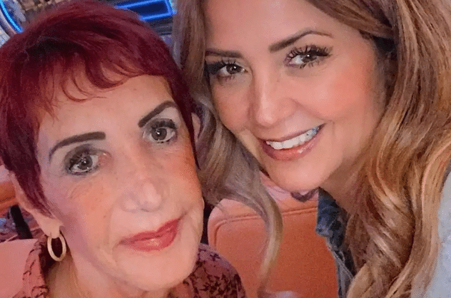 Andrea Legarreta comparte mensaje en el primer aniversario luctuoso de su mamá