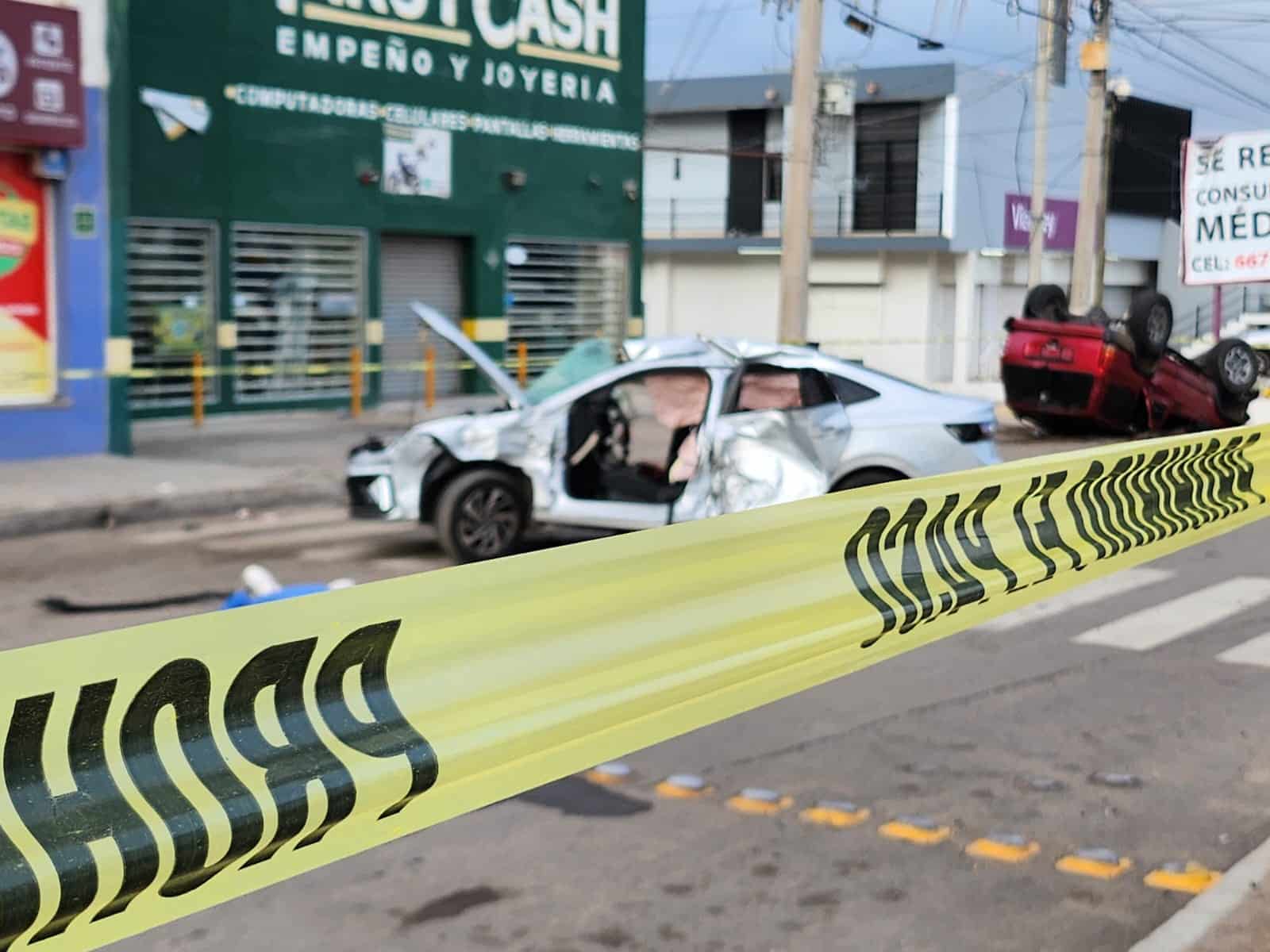 Accidente en el crucero del bulevar Lola Beltrán y Norma Corona Sapién en Culiacán