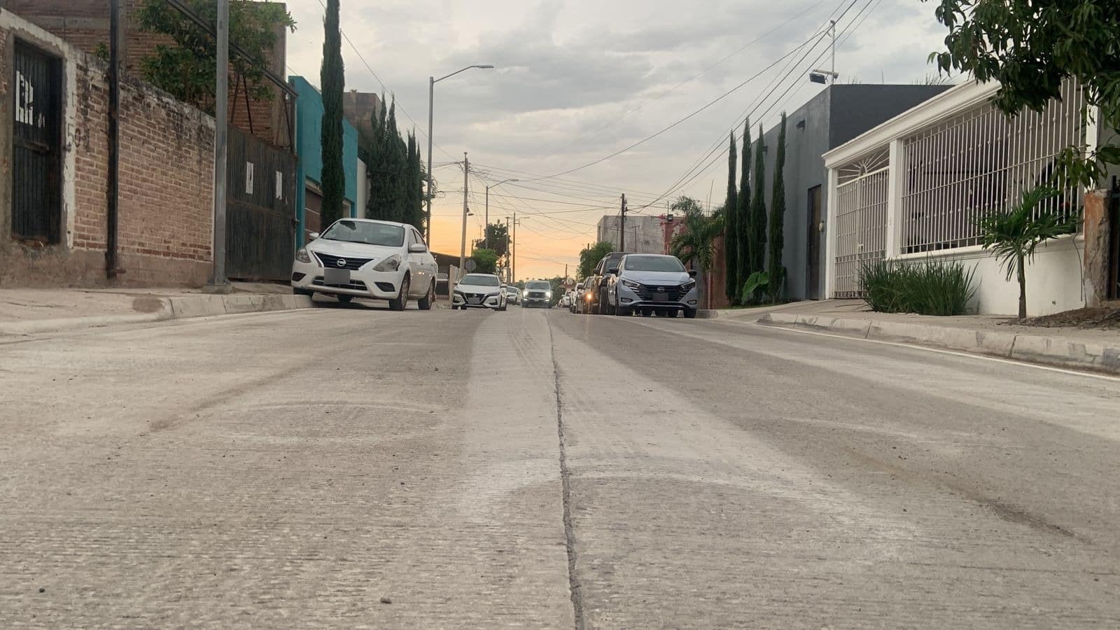 Calle pavimentada en Culiacán