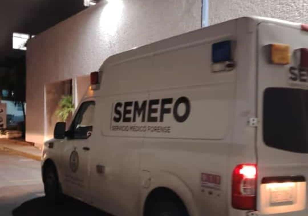Camioneta Semefo