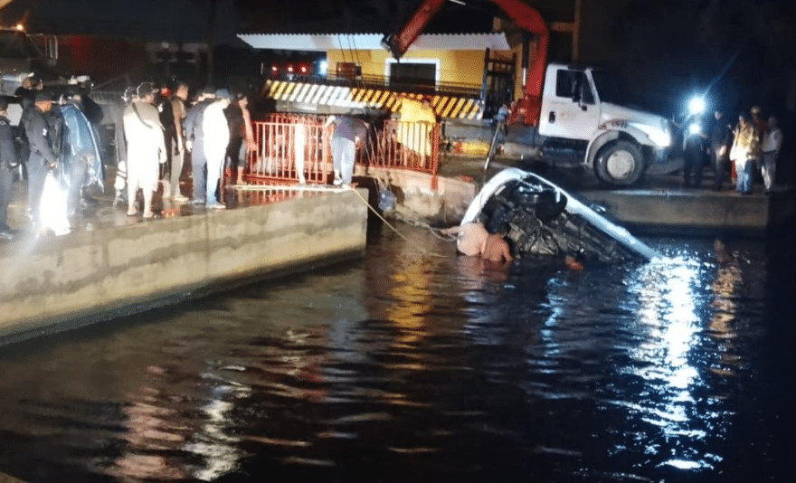 Mueren 7 jóvenes tras caer al río en Veracruz