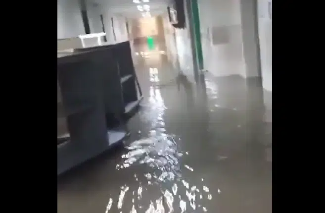 Hospital del IMSS en Tamaulipas se inunda tras fuertes lluvias