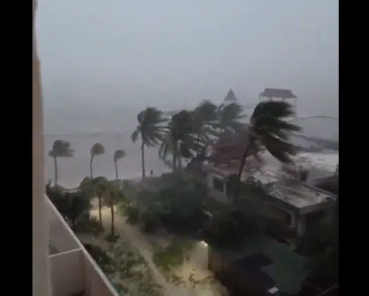 Tulum tras el paso de huracán Beryl