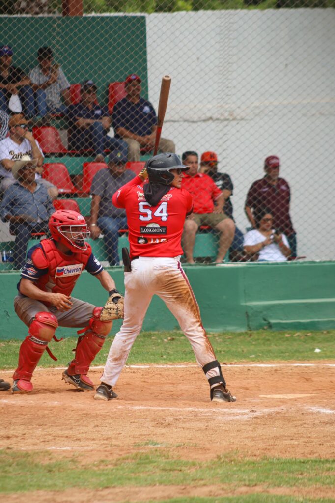 Christian Navarro produjo la carrera de la victoria