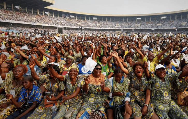 Estampida humana deja 9 personas sin vida durante concierto religioso en Kinshasa, RDC