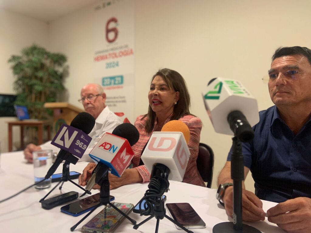 Delia Barraza realizó una conferencia de prensa para anunciar la sexta edición de las jornadas médicas de hematología