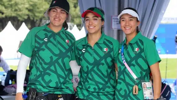 El equipo femenil mexicano de Tiro con Arco, Ale Valencia, Ana Paula Vázquez y Ángela Ruiz