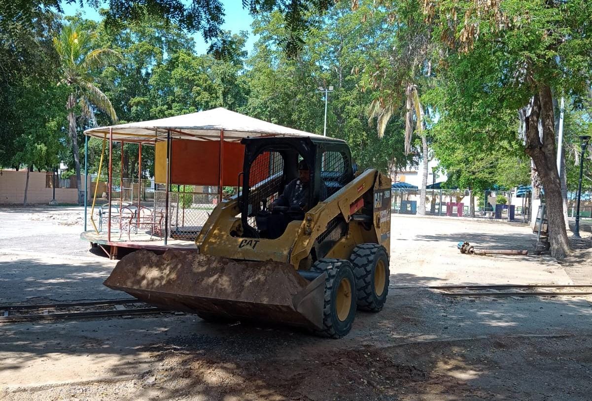 Espacios públicos limpios en Guasave