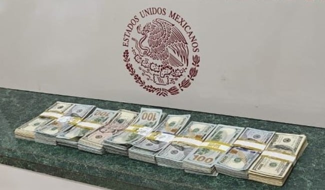 Fajas de dólares decomisados