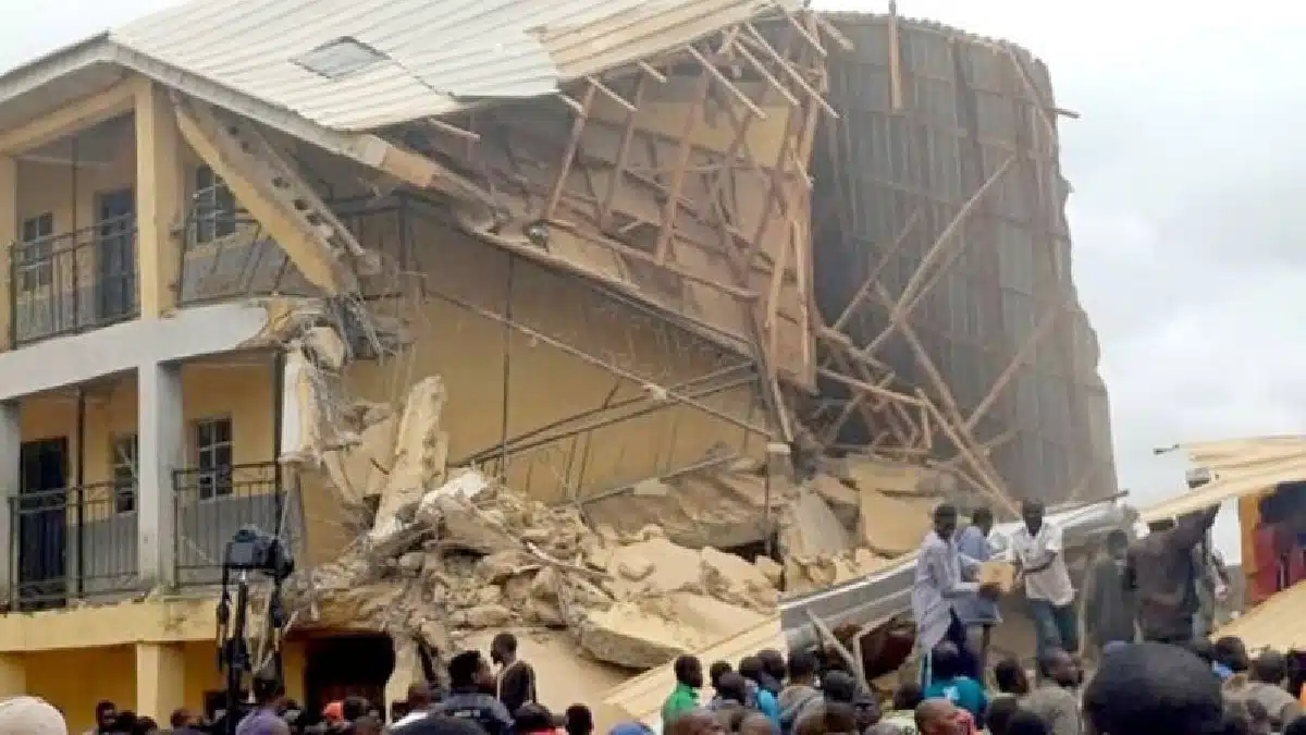 Fallecen varios alumnos tras derrumbe en colegio de Nigeria