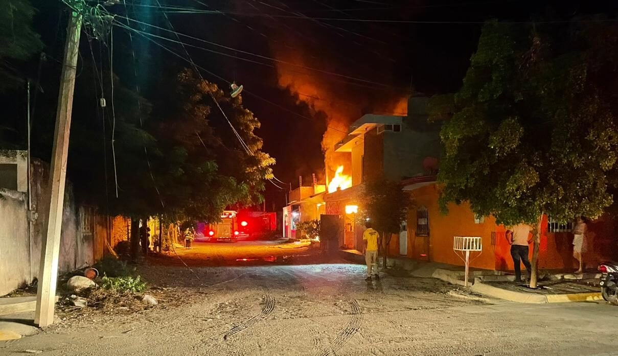 Fuerte incendio en Escuinapa