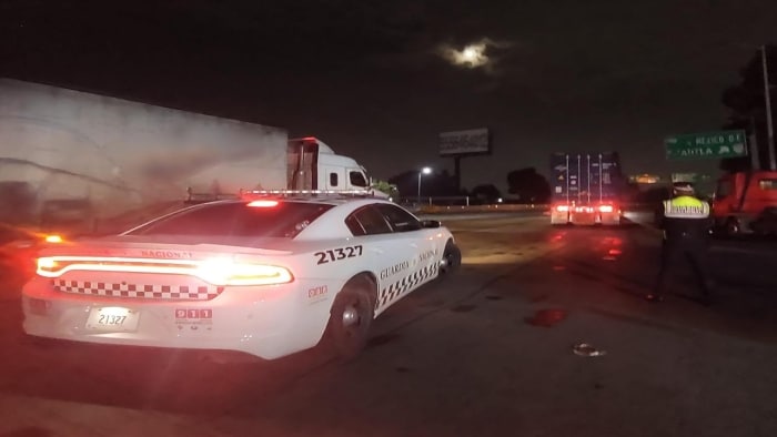 Guardia Nacional frustra robo de tráiler cargado con licores y detiene a 3 presuntos asaltantes