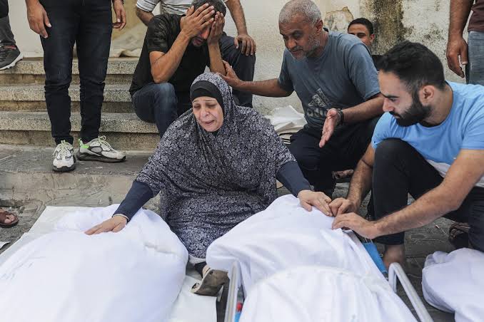 Hamás denuncia uso de armas químicas en Franja de Gaza; reportan 320 muertos