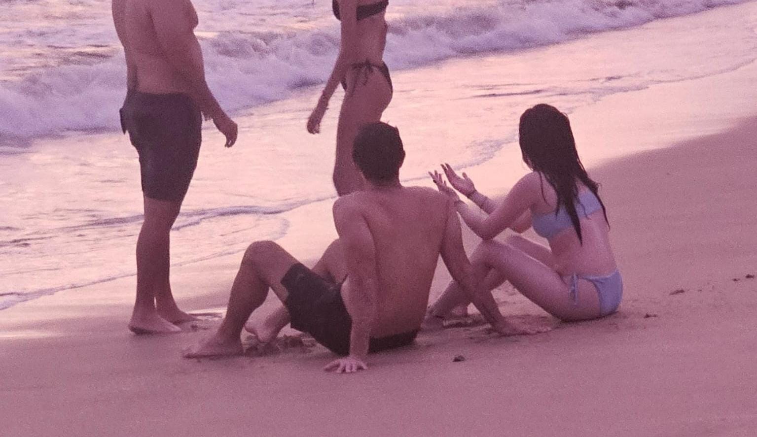 rescatan a cuatro personas que eran jaladas por corrientes marinas