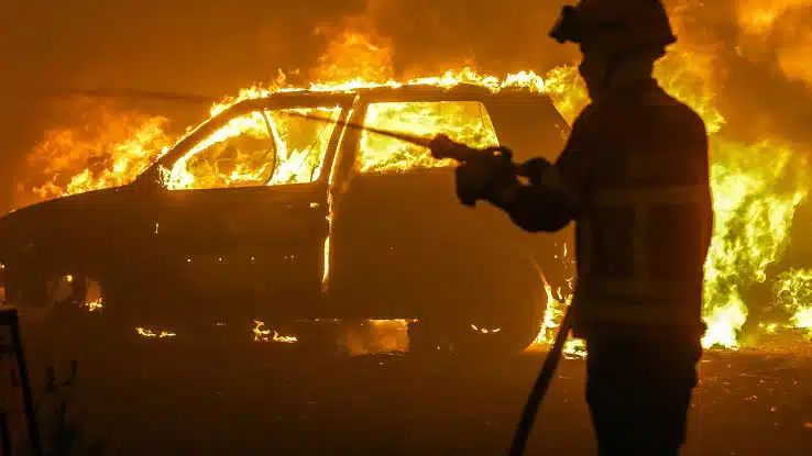 Incendio en California arrasa con 66 mil 484 hectáreas; aún está activo