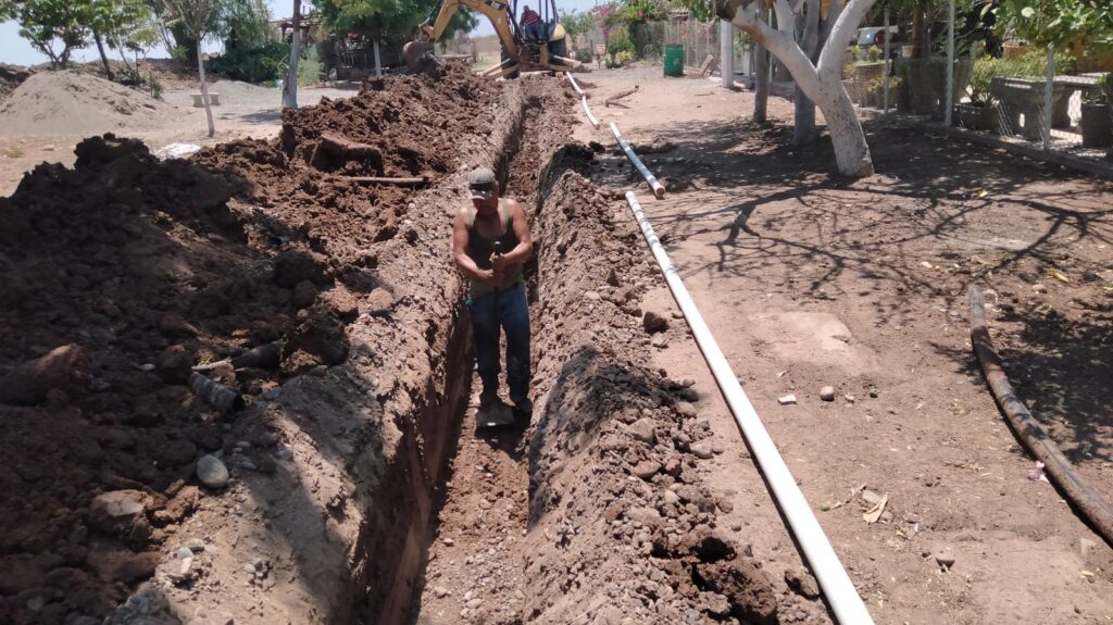 Trabajos de interconexión para la red de agua potable