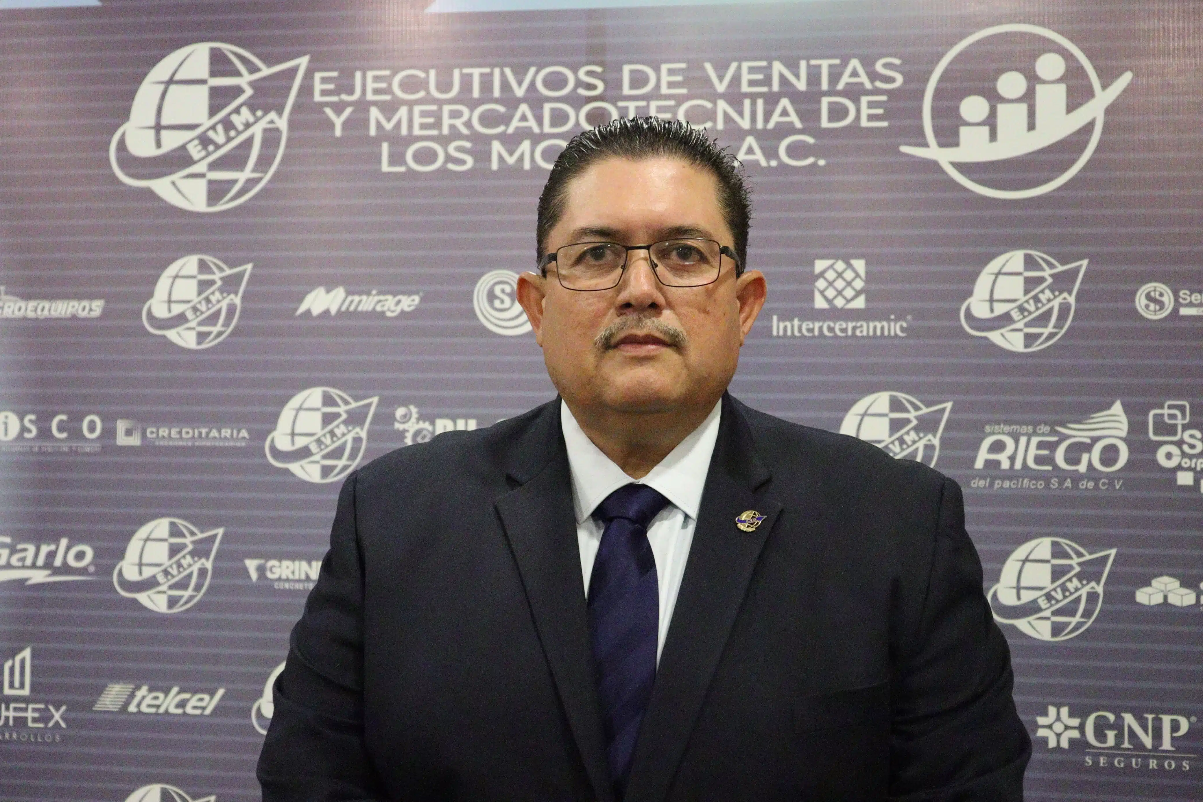 José Eleazar Iribe León, nuevo presidente de Ejecutivos de Ventas y Mercadotecnia Los Mochis A.C.