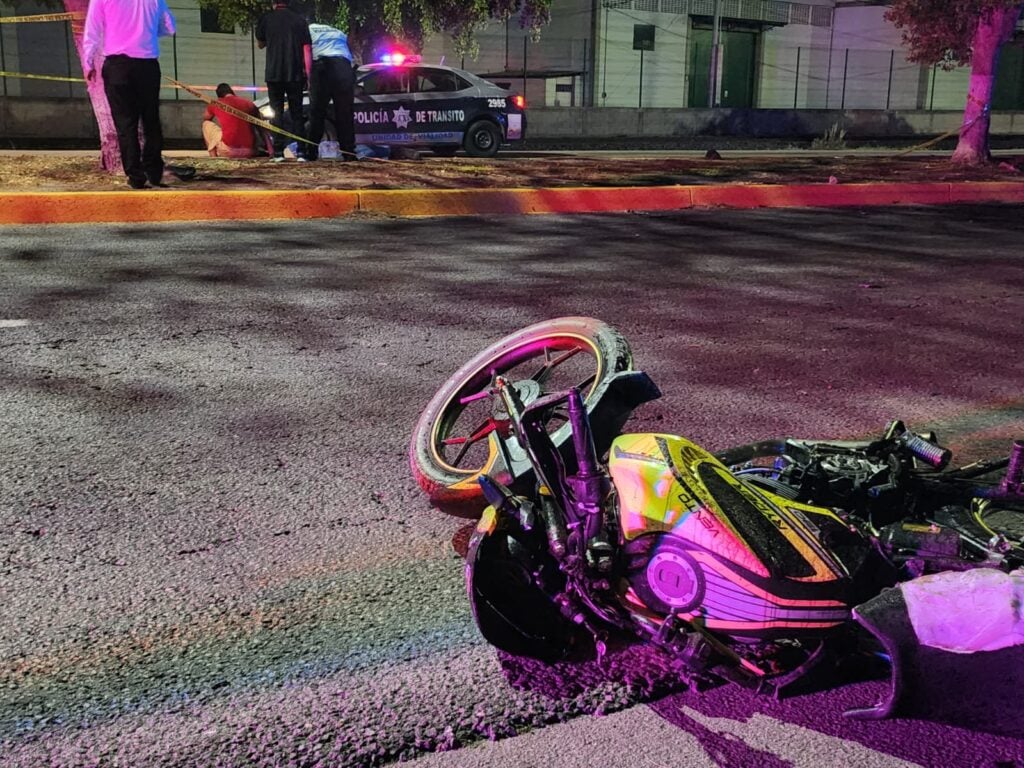Joven motociclista fallece despues de derrapar sobre la carretera Culiacán-Navolato