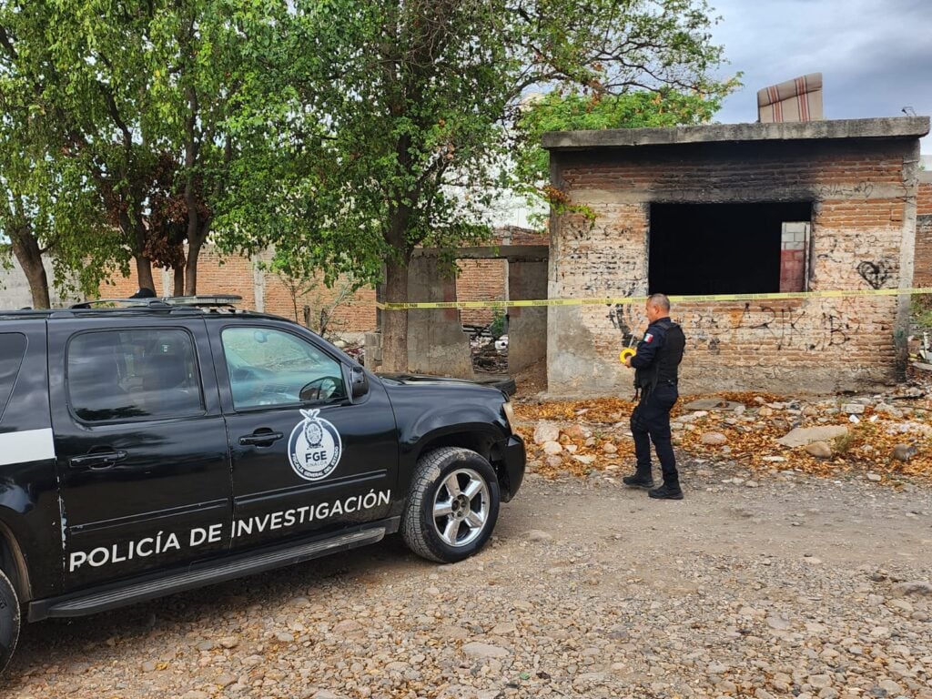 Localizan cadáver carbonizado junto a una casa abandonada en Culiacán